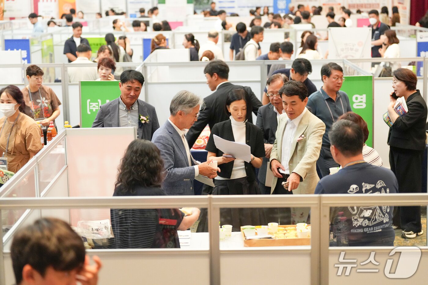 본문 이미지 - '2025 Beyond Farm, 강원 농식품 페어'가 28일 원주 인터불고 호텔에서 열렸다.(강원도 제공. 재판매 및 DB금지)/뉴스1