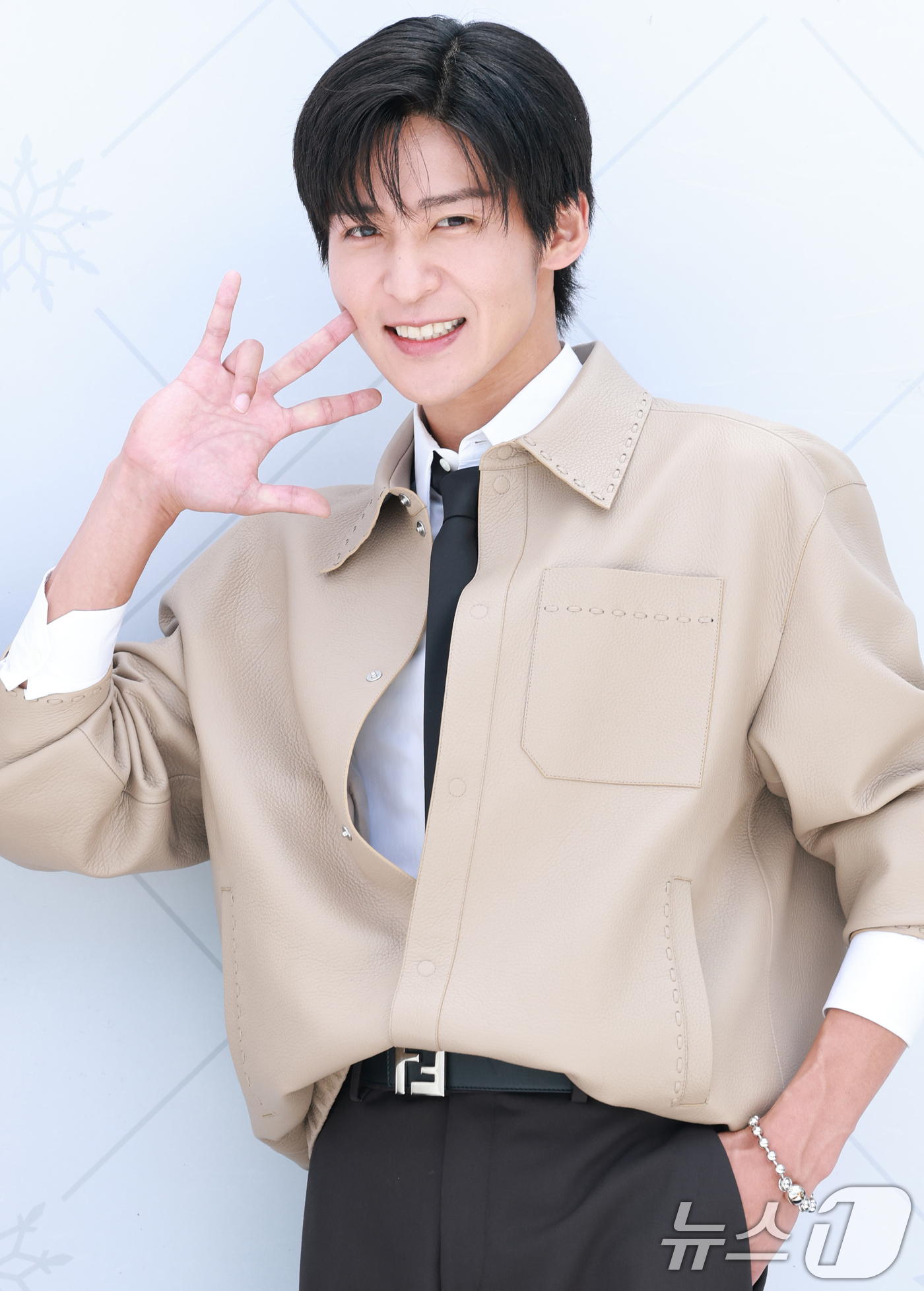 (서울=뉴스1) 권현진 기자 = ‘일본 국민 아이돌’ 스노우맨(Snow Man) 메구로 렌이 29일 오전 K-Culture의 성지 서울 성수동에서 열린 '한여름 속 한겨울' 팝업스 …