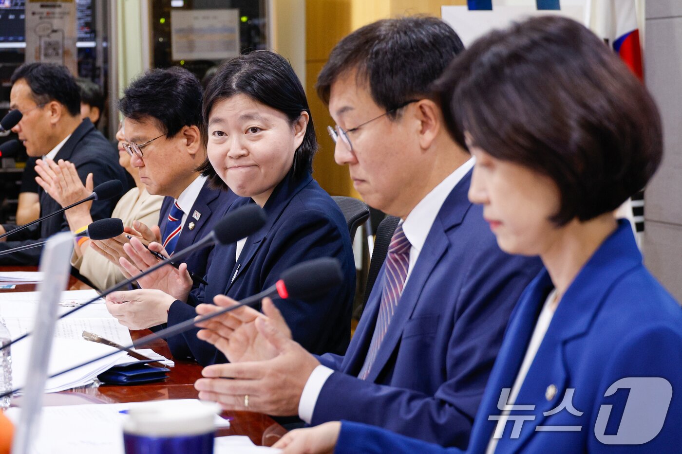 본문 이미지 - 손뼉치는 임은정 검사장. 2025.8.29/뉴스1 ⓒ News1 안은나 기자