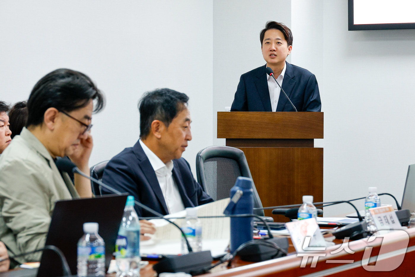 (서울=뉴스1) 안은나 기자 = 이준석 개혁신당 대표가 29일 오전 서울 여의도 국회의원회관에서 열린 '진정한 검찰개혁을 찾아서 – 경찰 권한 비대화의 민주적 통제방안 그리고 검찰 …