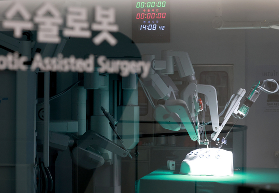 고환율 덫에 걸린 K-의료기기…"치료 재료 환율 연동제 개선해야"