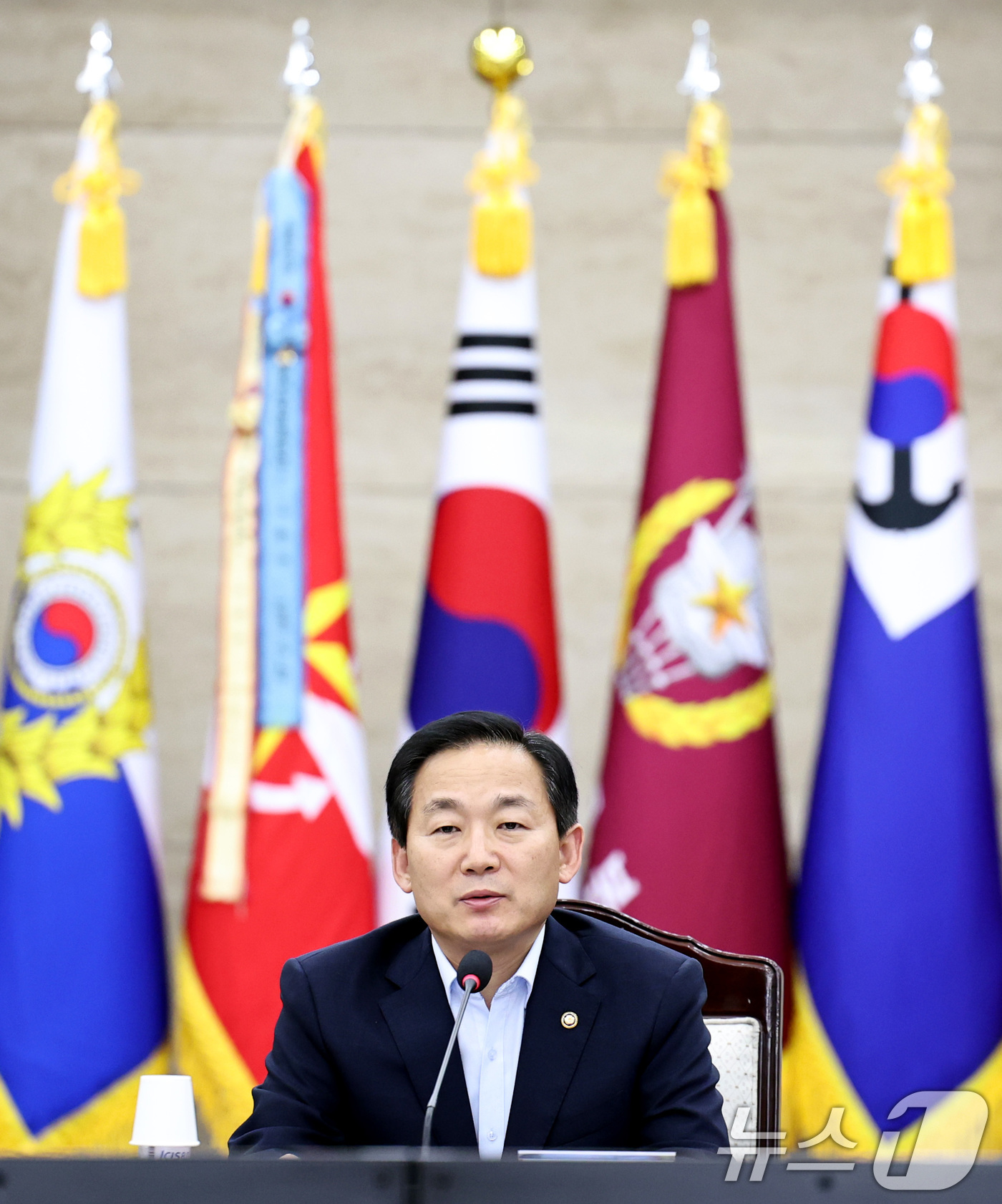 (서울=뉴스1) 구윤성 기자 = 이두희 국방부 차관이 29일 오후 서울 용산구 국방부에서 열린 국방인공지능회의에서 모두발언을 하고 있다. 2025.8.29/뉴스1