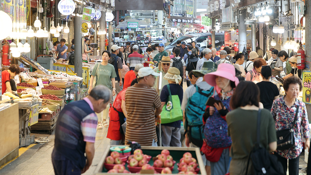 "연매출 1억 400만원 이하 소상공인, 내일부터 바우처 신청하세요"
