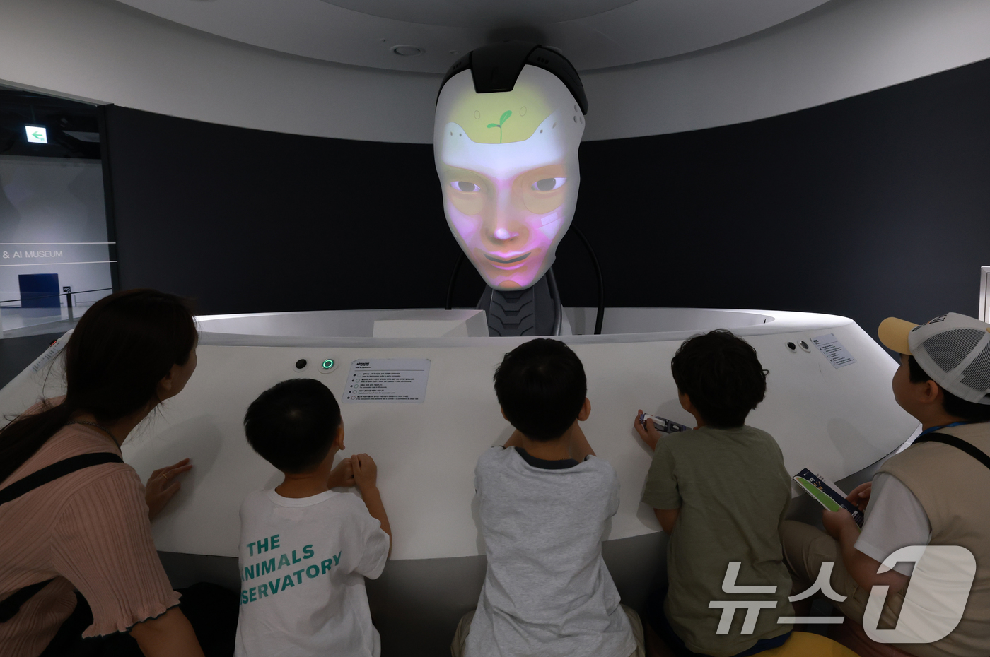 (서울=뉴스1) 권현진 기자 = 이재명 정부가 역대 최대 규모인 728조 원 규모의 내년도 예산안을 편성했다. R&D 예산은 5조7천억 원 늘어난 35조3천억 원, AI 예산은 3 …