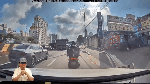 본문 이미지 - (유튜브 채널 '한문철TV' 갈무리)