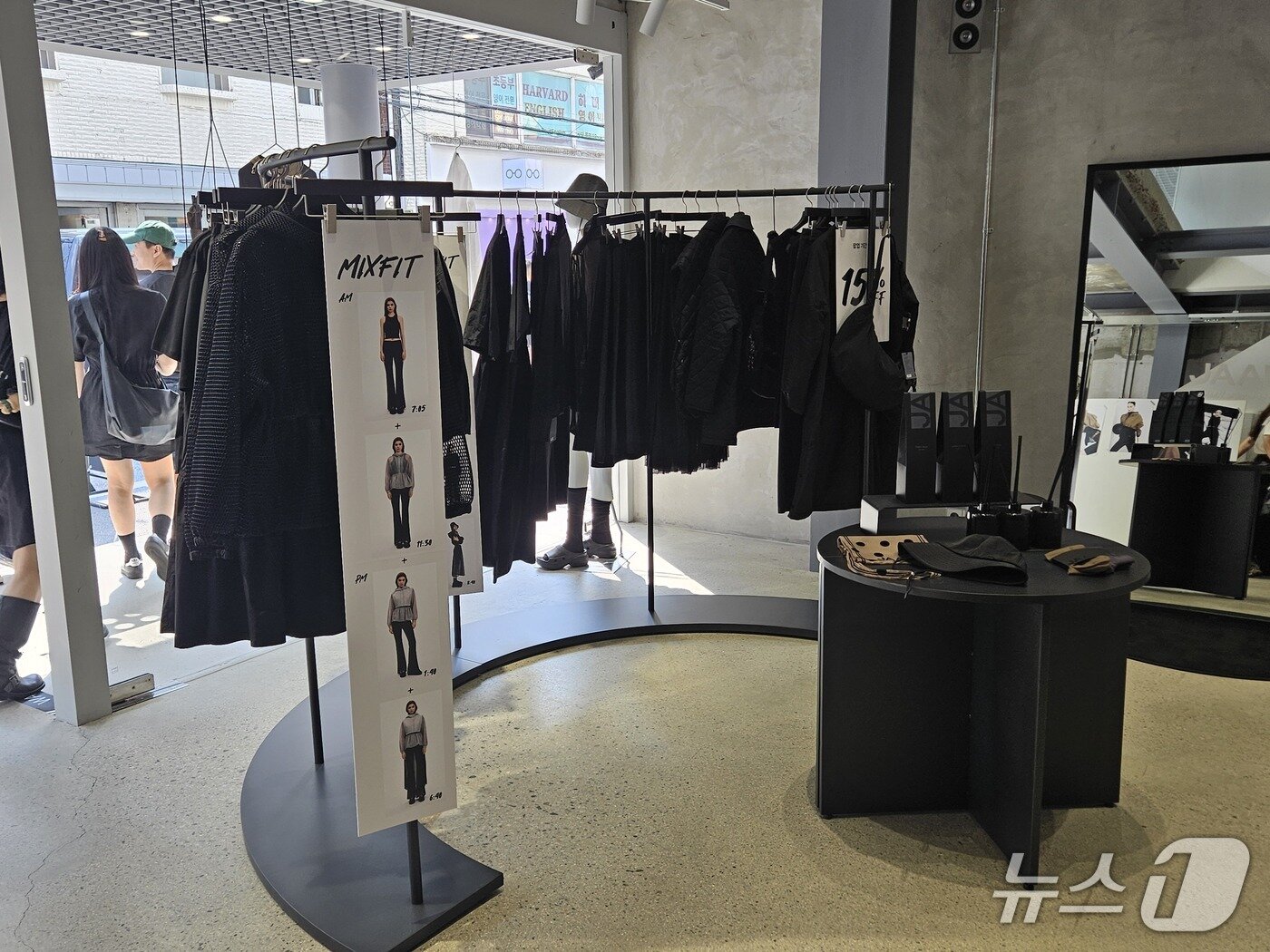 본문 이미지 - 자아 팝업스토어 내부 모습.ⓒ 뉴스1/김진희 기자.