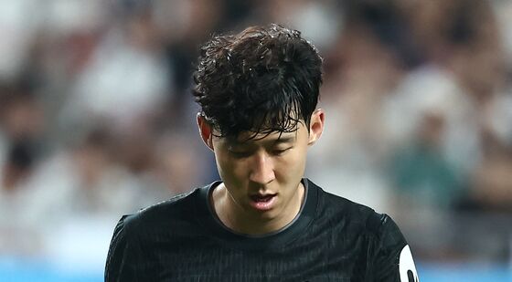 손흥민 '경기가 잘 안풀리네'