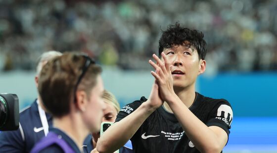 손흥민 '아쉬움 가득'
