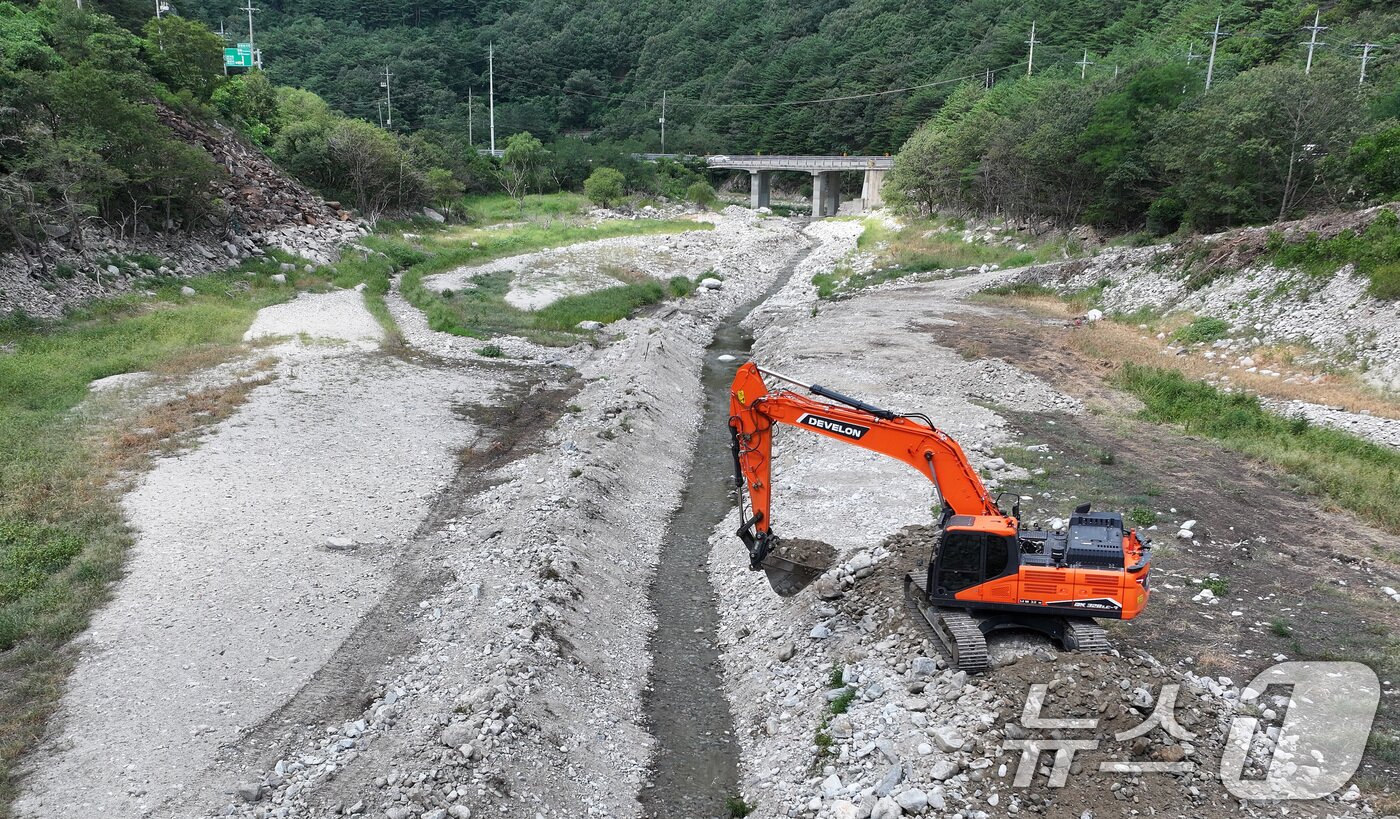 본문 이미지 - 강원 강릉지역이 사회재난이 아닌 자연재난으로는 사상 첫 재난 사태 지역으로 선포됐다. 행정안전부는 30일 오후 7시부로 극심한 가뭄을 겪고 있는 강원 강릉시 일원에 재난사태를 선포했다.  2025.8.31/뉴스1 ⓒ News1 김성진 기자