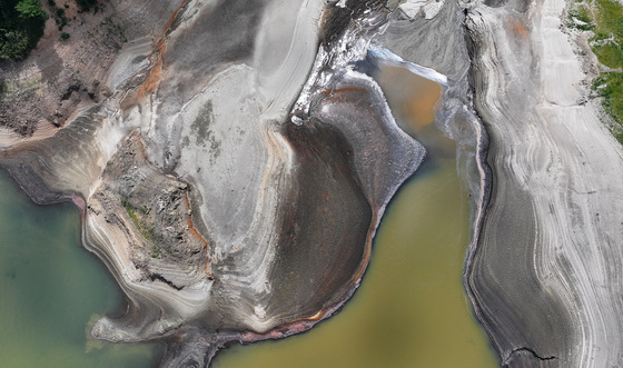 기후위기 손실 직격탄 농촌…기후부 "품종 전환·임금 손실 보전 검토"