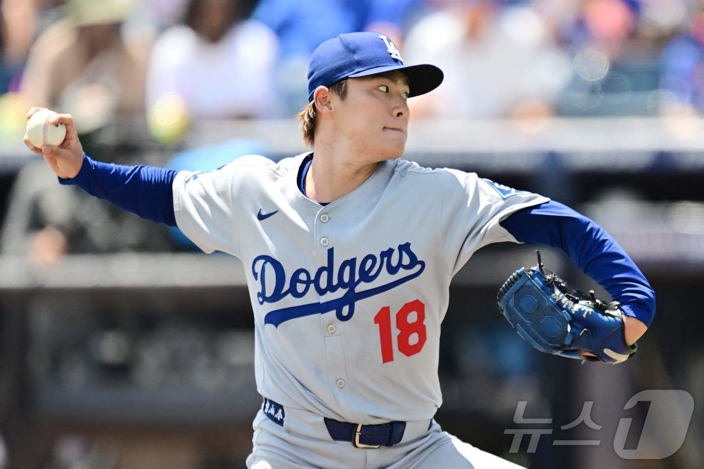 본문 이미지 - 야마모토 요시노부&#40;LA 다저스&#41;. ⓒ AFP=뉴스1