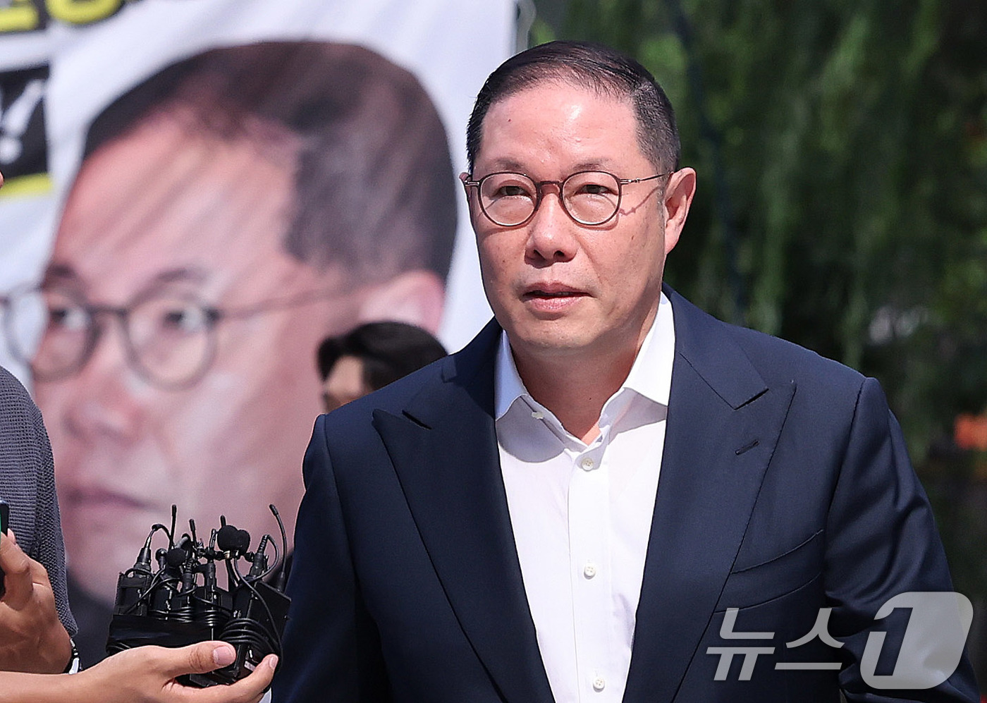 (서울=뉴스1) 박지혜 기자 = 조현상 HS 효성 부회장이 4일 오전 서울 종로구에 마련된 김건희 특검팀(특별검사 민중기) 사무실로 조사를 받기 위해 출석하고 있다.  2025.8 …