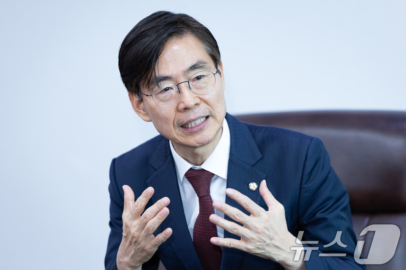 본문 이미지 - 조경태 국민의힘 의원이 서울 여의도 국회 의원회관에서 뉴스1과 인터뷰하고 있다. ⓒ News1 유승관 기자