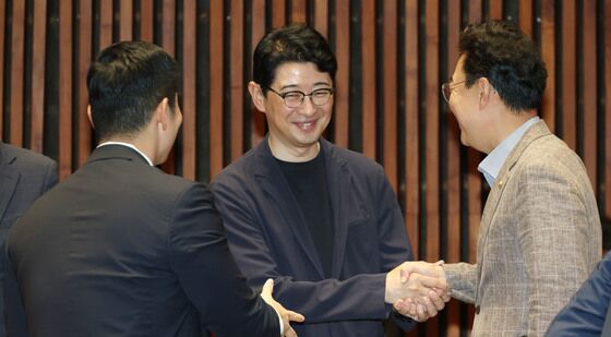 의총 참석하는 주진우