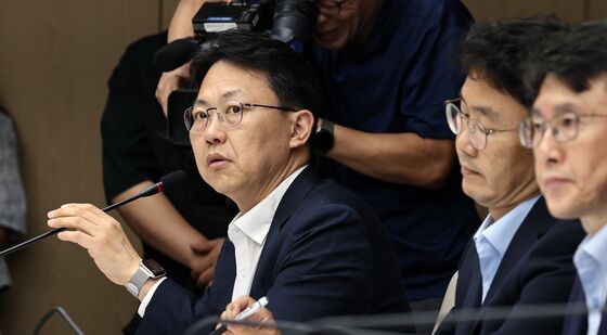 발언하는 김영만 통상정책총괄과장