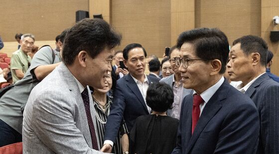 손 맞잡은 김문수와 전한길