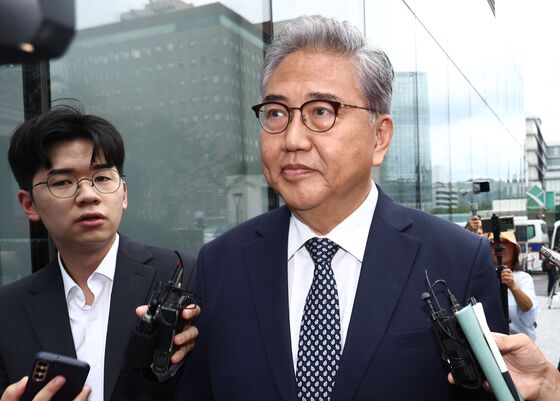 박진 전 외교부 장관, 김건희 특검 출석…"성실하게 말하겠다"