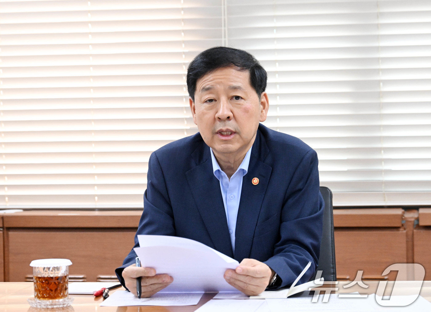 (서울=뉴스1) = 구윤철 경제부총리 겸 기획재정부 장관이 4일 서울 종로구 정부서울청사에서 열린 기획재정부 확대간부회의를 주재하고 있다. (기획재정부 제공. 재판매 및 DB 금지 …