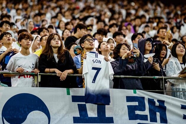 '쏘니' 못 잊는 토트넘, 손흥민 떠나도 7번은 비워둔다