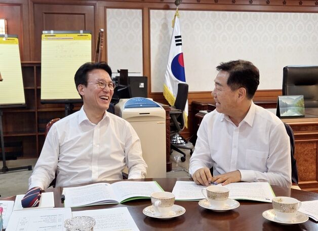 국무총리 만난 김관영 "완주·전주 통합, 수도권 일극체제 해소 도움"