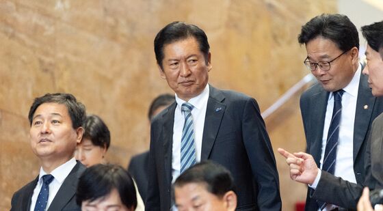 본회의장 나서는 정청래 더불어민주당 대표