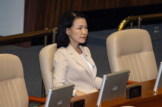 이진숙 방통위원장, '관종 모욕' 최민희 고소…신정훈도 직권남용 고발
