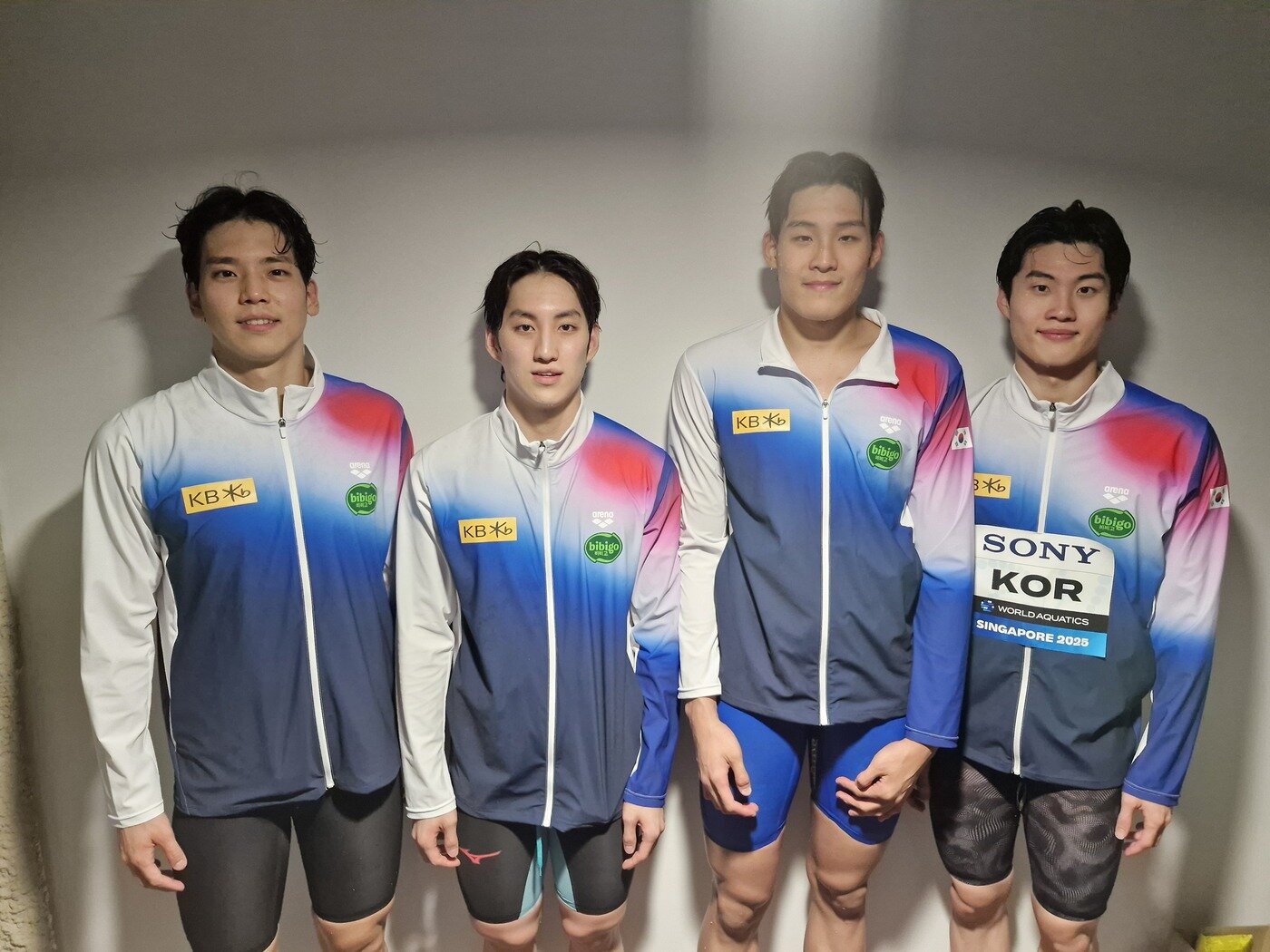 본문 이미지 - 혼계영 400m 대표팀. 왼쪽부터 이주호, 최동열, 김영범, 황선우. &#40;대한수영연맹 제공&#41;