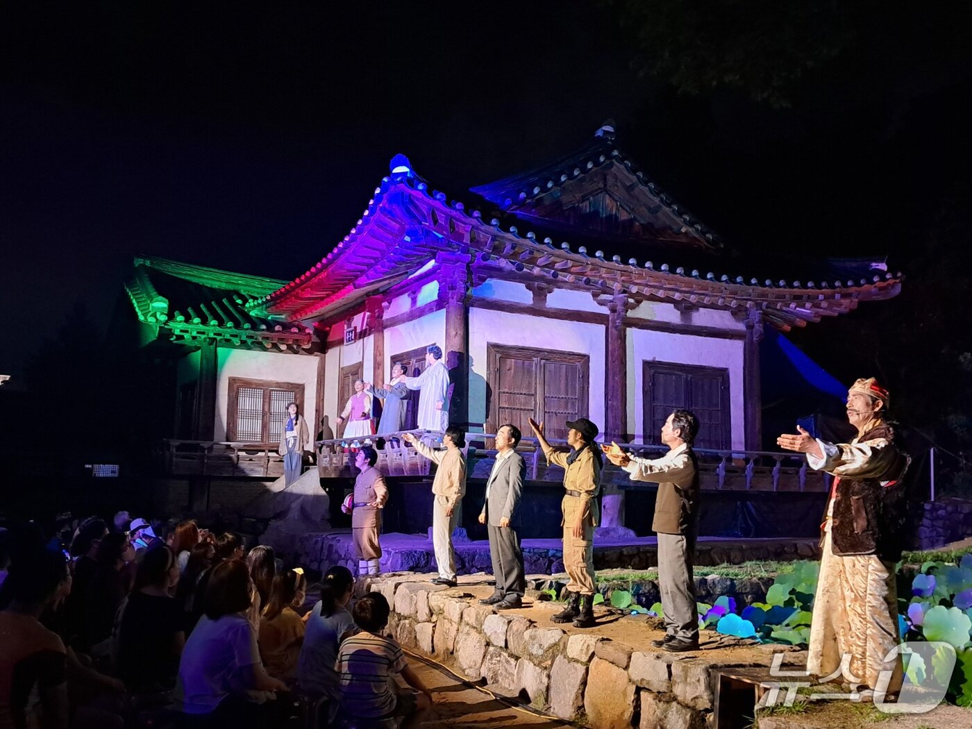 본문 이미지 - 임청각에서 '서간도 바람 소리'공연 모습.(안동시 제공. 재판매 및 DB 금지)2025.8.5/뉴스1