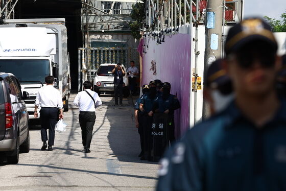 경찰, 사랑제일교회 추가 압수수색…사제 금고 포착