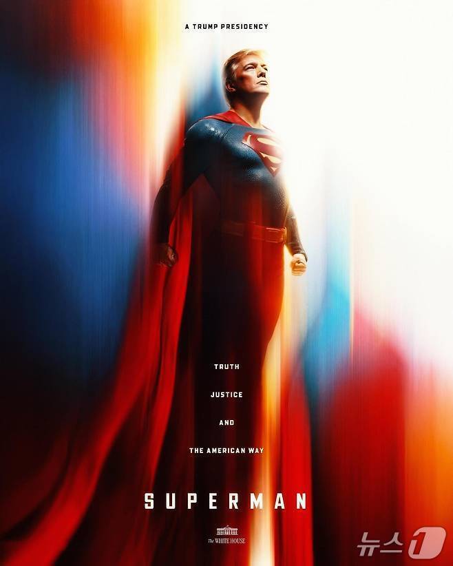 본문 이미지 - 백악관이 지난 7월 공식 소셜미디어에 트럼프를 슈퍼맨으로 묘사한 인공지능&#40;AI&#41; 이미지를 올리고 &#34;희망의 상징, 진실, 정의, 미국의 길, 슈퍼맨 트럼프&#34;이란 문구를 붙였다. 출처: 백악관 공식 엑스&#40;X&#41; 계정