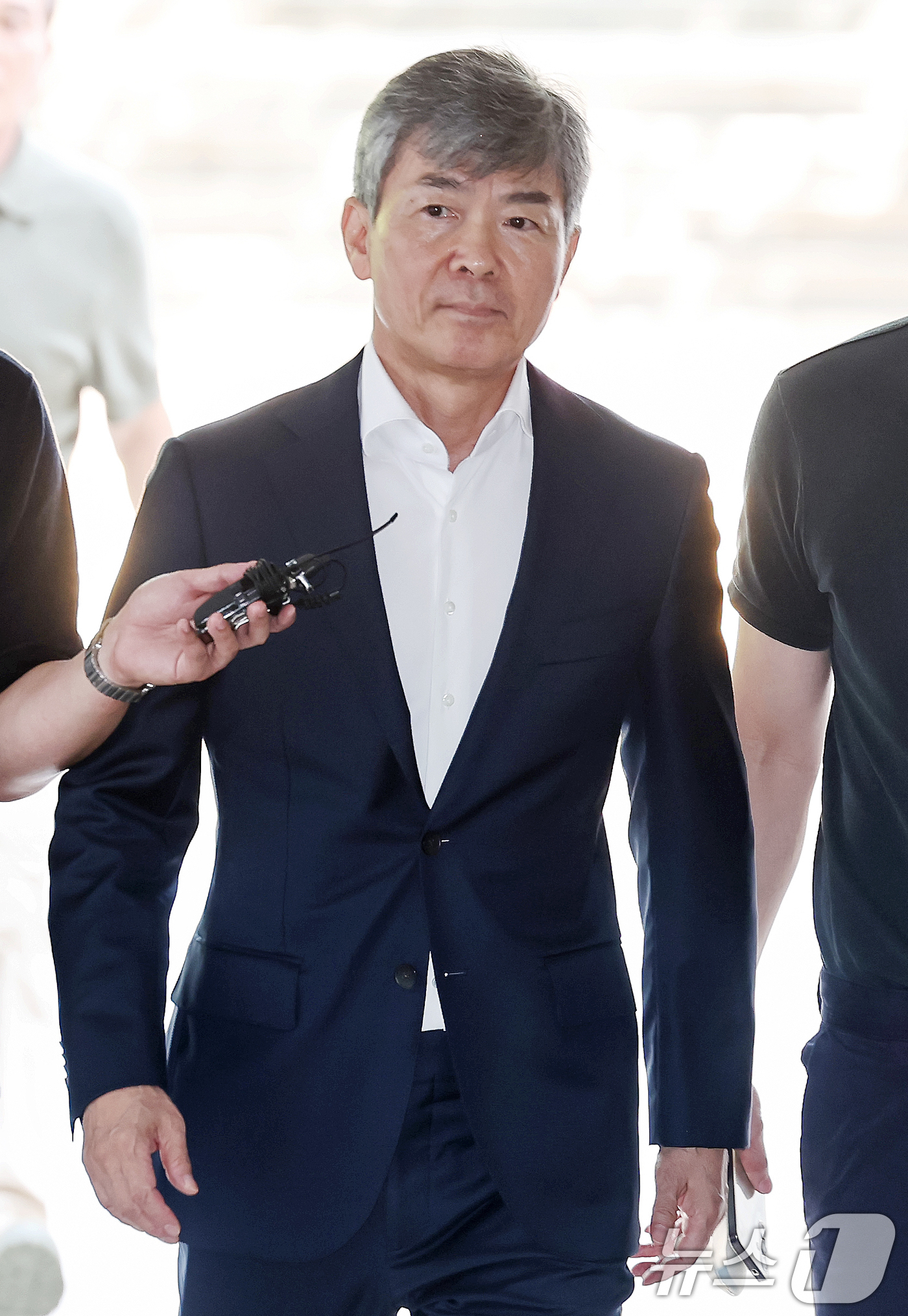 (서울=뉴스1) 민경석 기자 = '도이치모터스 주가조작 사건' 당시 김건희 여사의 계좌를 관리한 것으로 알려진 이종호 전 블랙펄인베스트 대표가 5일 오전 서울 서초구 서울중앙지방법 …