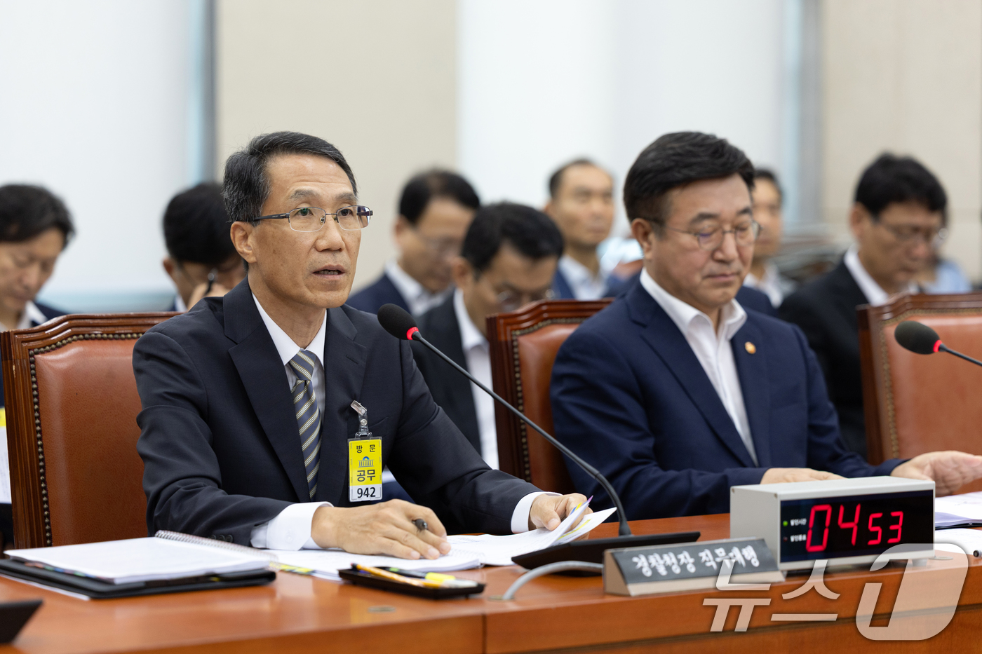 (서울=뉴스1) 이승배 기자 = 유재성 경찰청장 직무대행이 5일 서울 여의도 국회에서 열린 행정안전위원회 전체회의에 참석해 의원들의 질의에 답변하고 있다. 2025.8.5/뉴스1