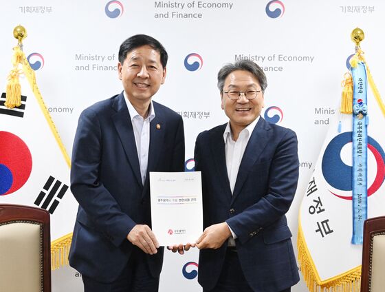 강기정 시장, 구윤철 경제부총리 만나 AI·미래차 등 640억 요청