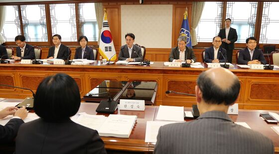 김민석 국무총리, 바이오헬스혁신위원회 회의 주재