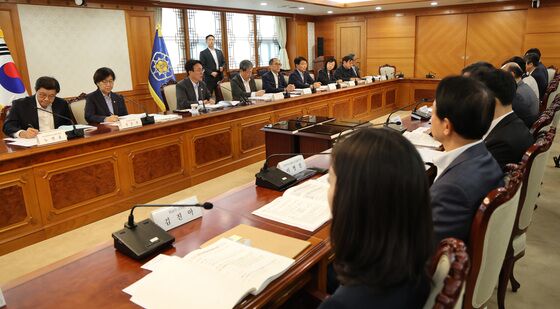 김민석 국무총리, 바이오헬스혁신위원회 회의 주재