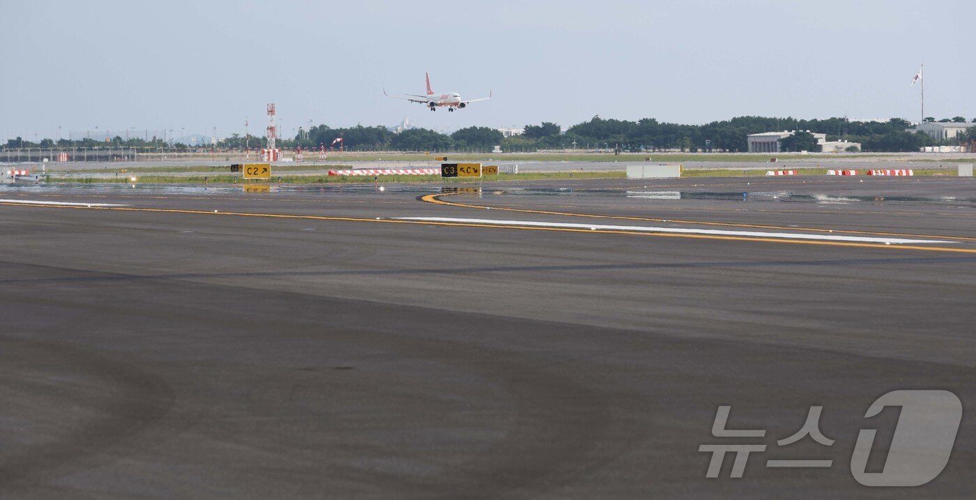 본문 이미지 - 인천공항 제2활주로의 모습. &#40;공동취재&#41; 뉴스1 ⓒ News1 박지혜 기자