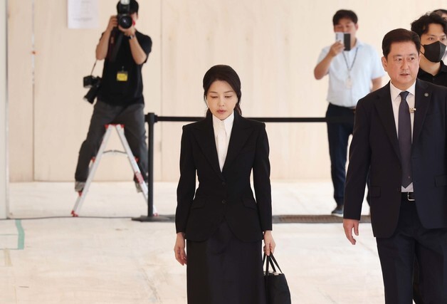 김건희 측 "김기현 아내에게 클러치백 받았지만 청탁 아냐"