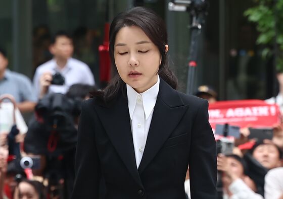 외신 "아무것도 아닌 사람" 김건희 소환 집중타전…"영장 전망"