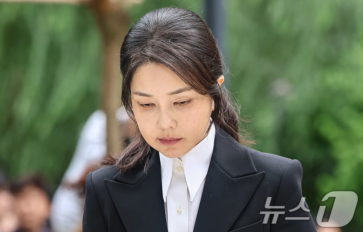 본문 이미지 - 윤석열 전 대통령 부인 김건희 여사/뉴스1 ⓒ News1 김도우 기자