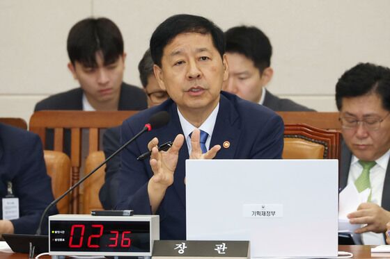 '尹 감세 법인세 복원' 찬성 51%…美관세협상 '잘했다' 62% [NBS]
