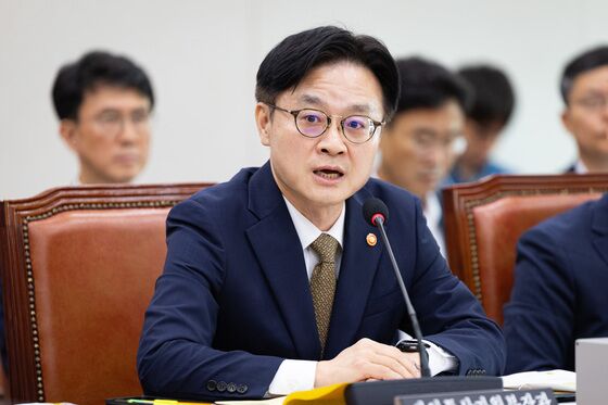 산업부, 석화 구조개편 이달 발표…김정관 "'무임승차' 기업, 단호 대응"