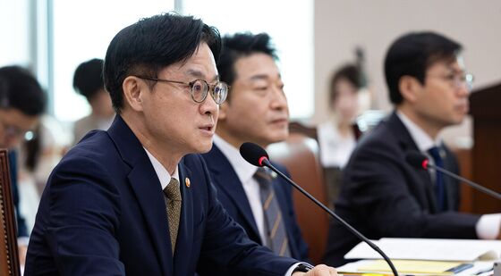 김정관 산자부 장관 "한미 협상, 농산물 개방 없어"