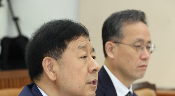답변하는 구윤철 부총리