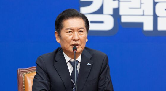 발언하는 정청래 대표
