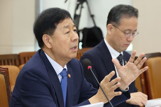 구윤철 "美 과채류 추가 개방 없다…수입 절차 합리화 취지"