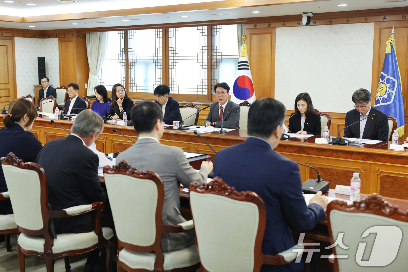 (서울=뉴스1) 임세영 기자 = 김민석 국무총리가 6일 서울 종로구 정부서울청사에서 열린 관광 활성화 미니정책 TF 회의에서 모두발언을 하고 있다. (총리실 제공, 재판매 및 DB …