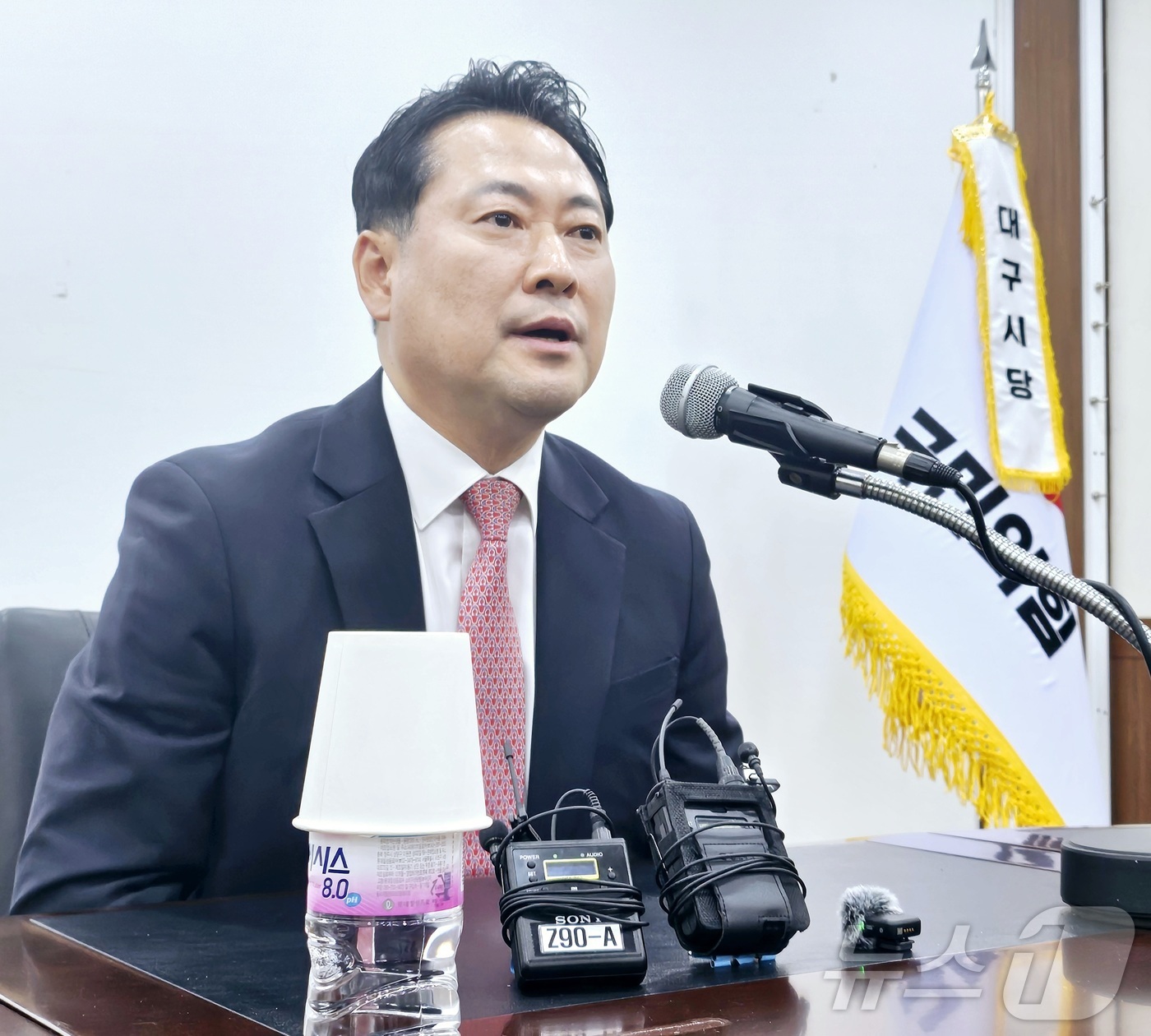 (대구=뉴스1) 남승렬 기자 = 8·22 국민의힘 전당대회 당권에 도전하는 장동혁 국회의원(충남 보령시·서천군)이 6일 오후 대구 수성구 범어동 국민의힘 대구시당 회의실에서 기자들 …