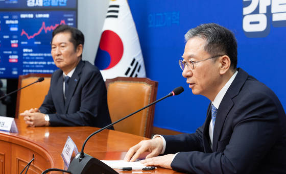 정부 檢개혁안 두고 혼돈…與 조율 지연에 권력투쟁 양상도