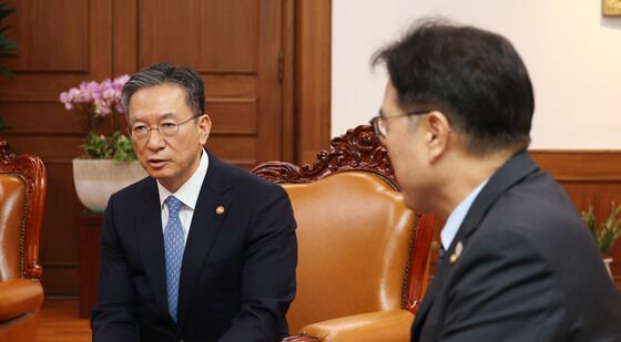 우원식 의장 만나 정성호 장관
