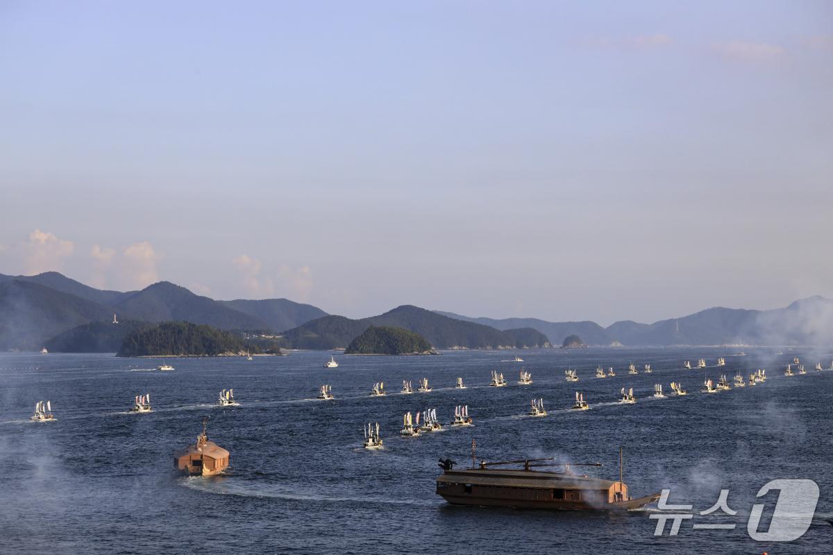 본문 이미지 - 한산해전 재현.&#40;통영문화재단 제공. 재판매 및 DB금지&#41;